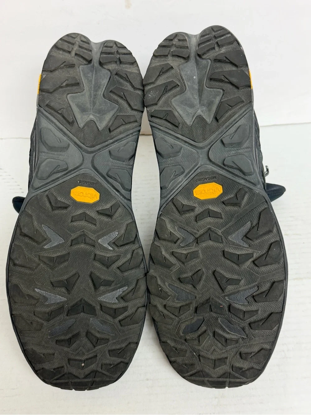 Hoka Anacapa 2 Mid GTX GORE-TEX Mens 12.5D Triple Black Hiking Boots WORN TWICE